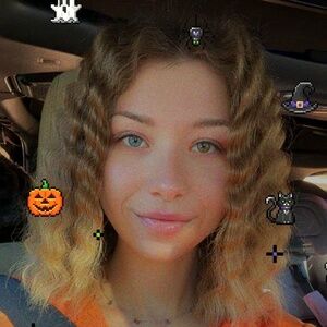 Meet your Posher, Courtney